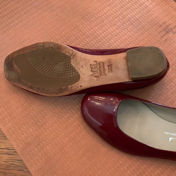 AGL dark red flats - Picture 4 of 6